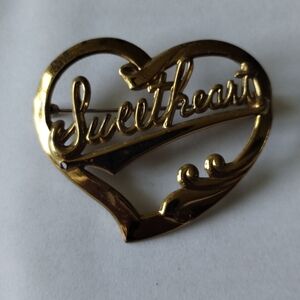Charming Gold Sweetheart Brooch